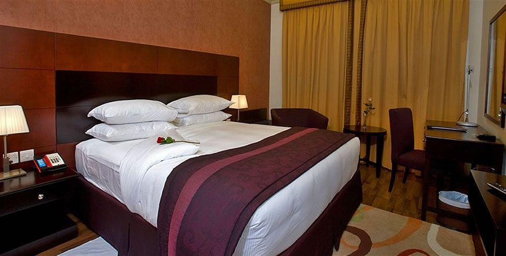 Al Khoory Hotel Apartamentos Al Barsha Dubái Habitación foto